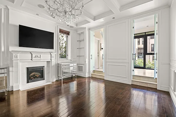 Rented by Compass | media 11