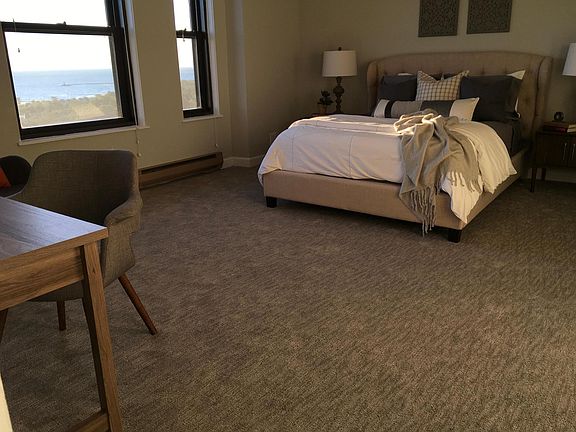 5th image of 2150 N Lincoln Park W APT 111