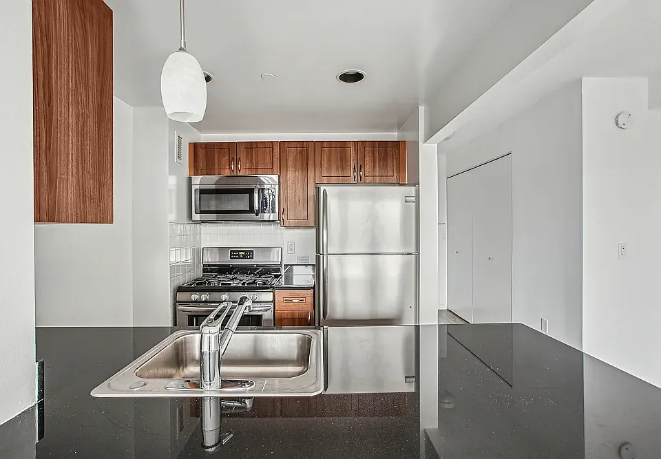 229 Chrystie St #325-A