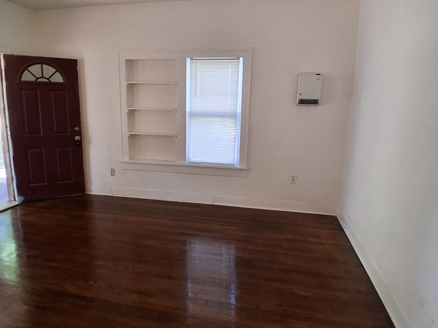 707 Baylor St - A — Photo 2