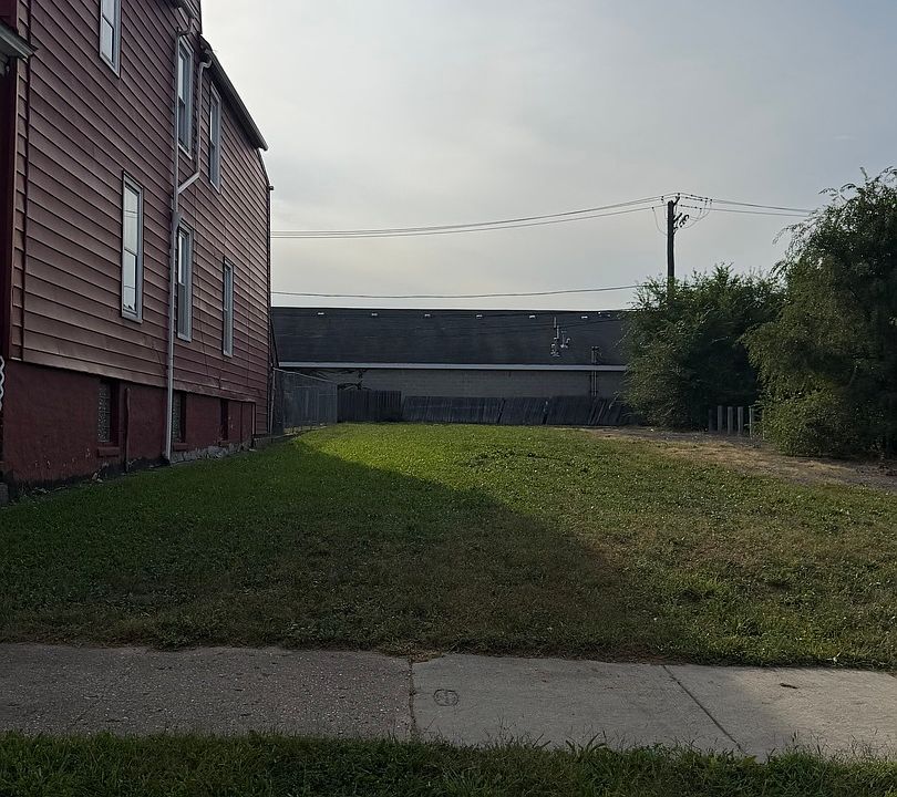 1st image of 8224 S Emerald Ave