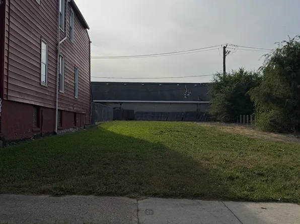 8224 S Emerald Ave, Chicago, IL 60620