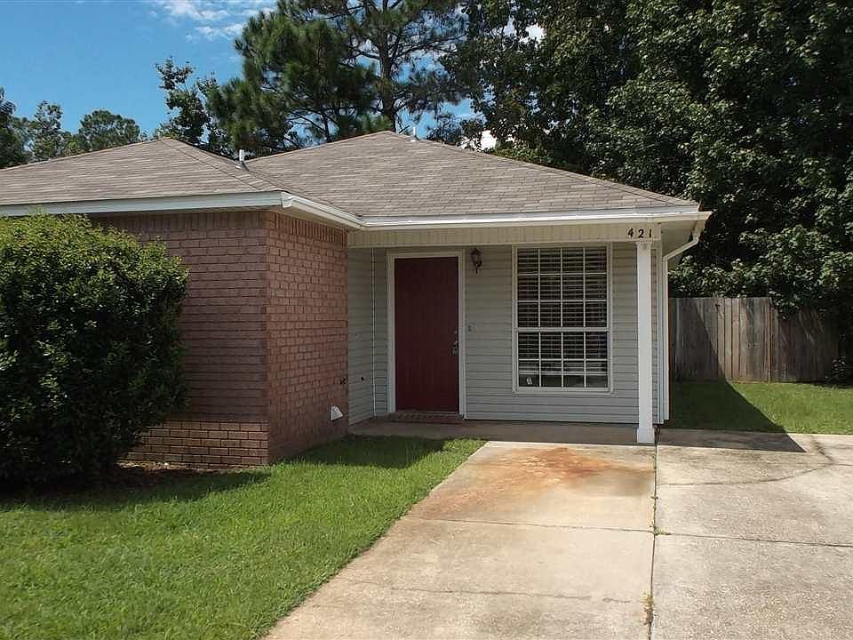 1st image of 401 Oak Knoll Ln