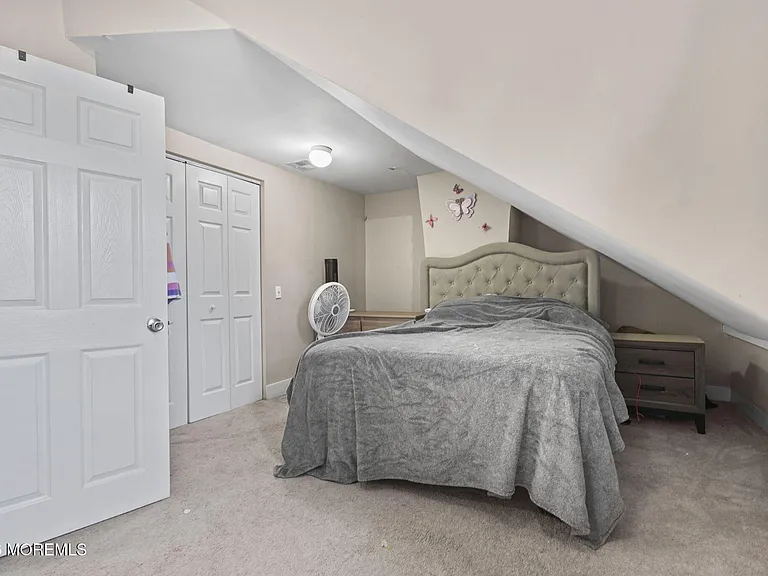 103 Main St #UPSTAIRS — Photo 26