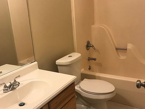 2nd image of 220 Kyley Ln