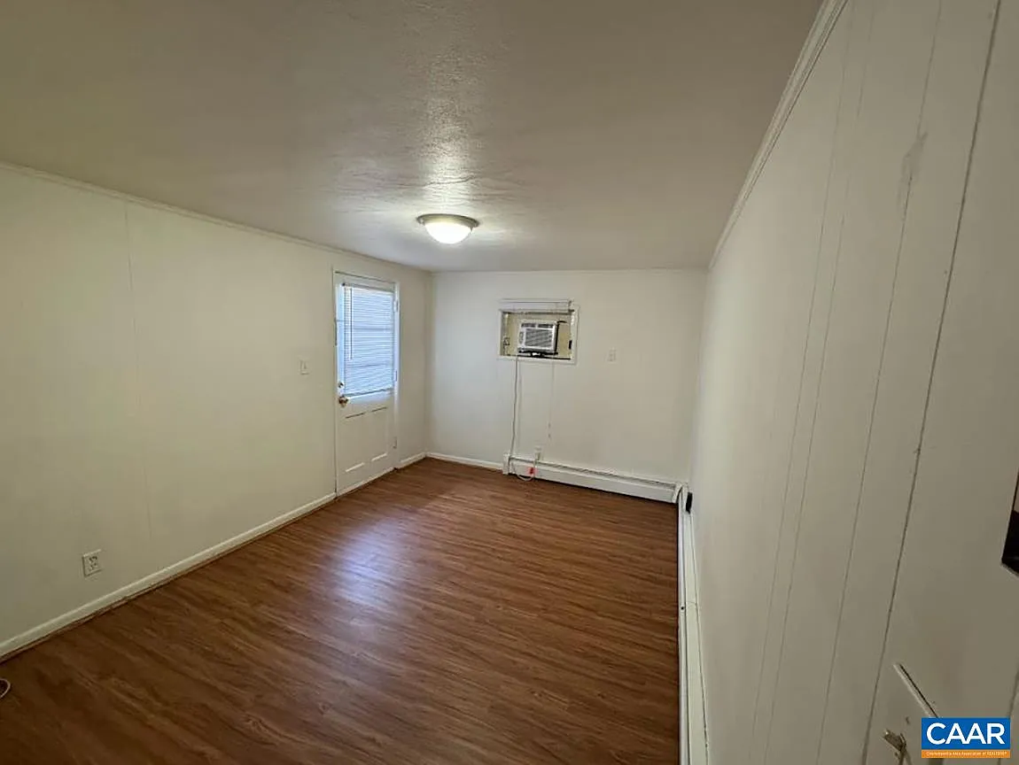 1 bed, 1.0 bath, 1200 sqft, $1,350 — Photo 2