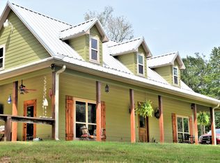 550 Meadow Creek Rd, Bellville, TX 77418