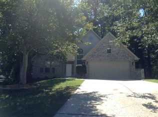 8304 Belstead Brook Ct, Charlotte, NC 28216