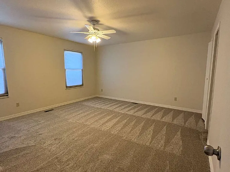 6469 Pulpit Rock Dr — Photo 12