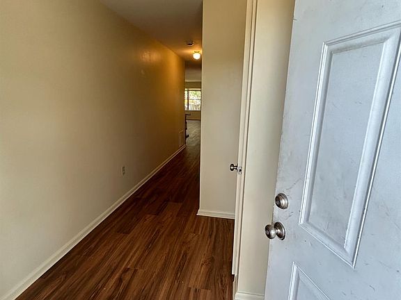 2nd image of 13 Hampton Rd #B