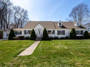 11 Fountain Ave, Barrington, RI 02806