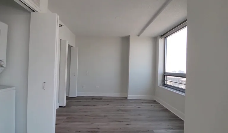 306 N Canal St — Photo 7