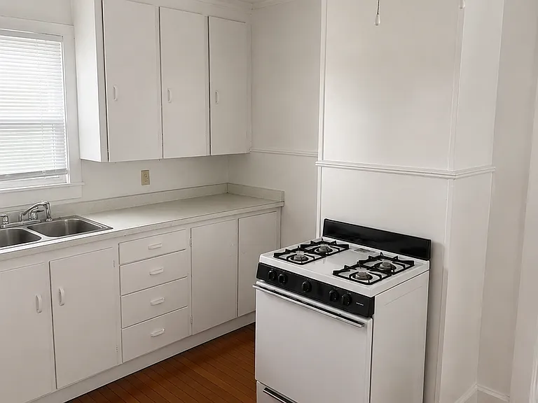 165 Brunswick St #2 — Photo 2