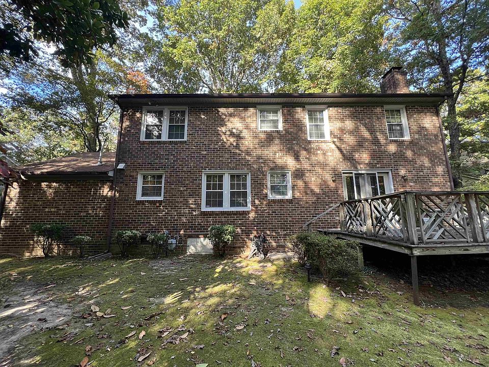 2nd image of 1204 Hillwood Ct