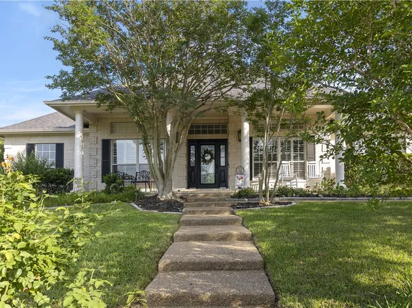 208 Cecilia Ct, College Station, TX 77845