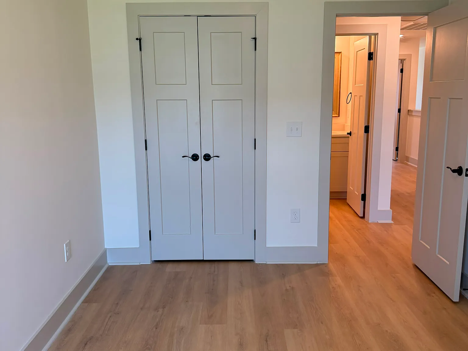 3 bed, 2.5 bath, 1629 sqft, $2,045 — Photo 4