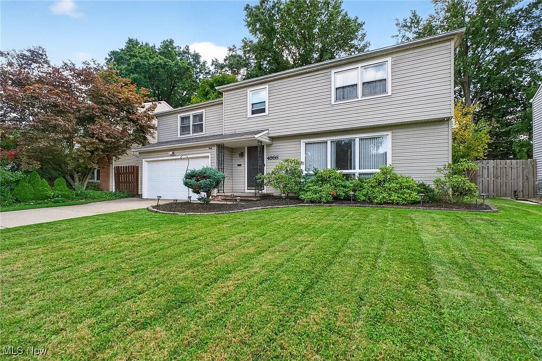 4866 Fairlawn Rd photo 1