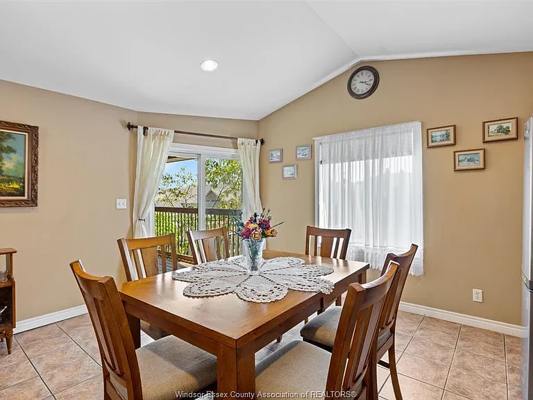 2315 Kevin St — Photo 11