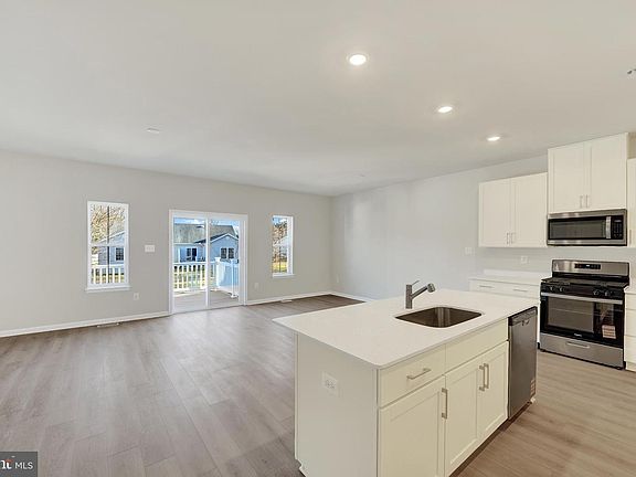 7th image of this home