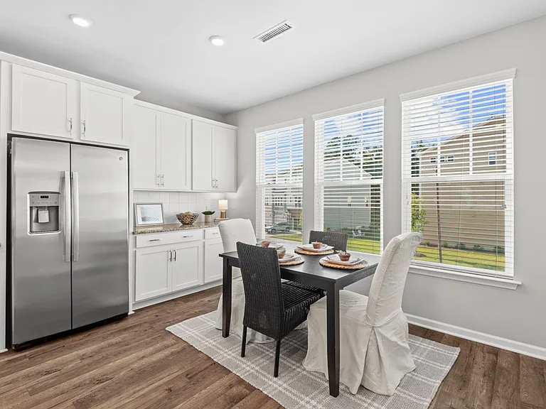 1136 Commack Dr — Photo 10