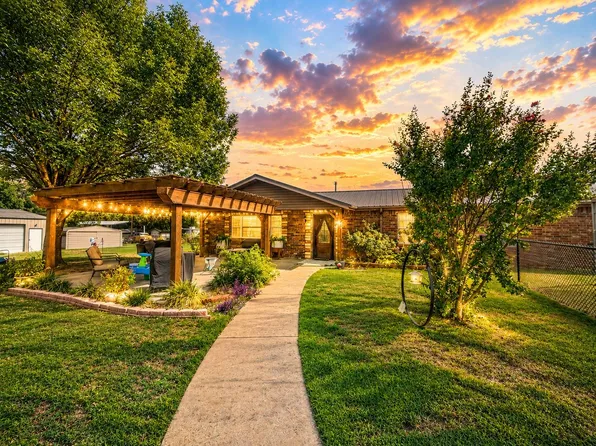 140 E Hilltop Rd, McAlester, OK 74501