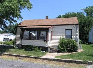 240 S Ferkel St, Columbia, IL