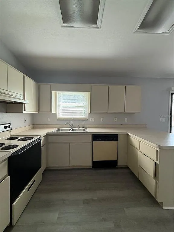3 bed, 2.0 bath, 1580 sqft, $1,800 — Photo 3