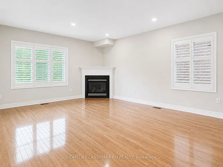 499 Pleasant Ridge Ave — Photo 6
