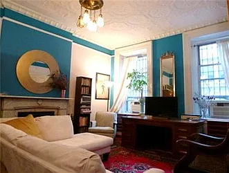 Rented by R New York
