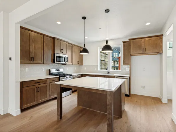 5302 W Center Field Dr S #139, South Jordan, UT 84009