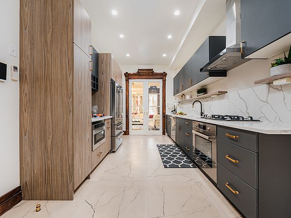 3rd image of 914 Sterling Pl Floor 1