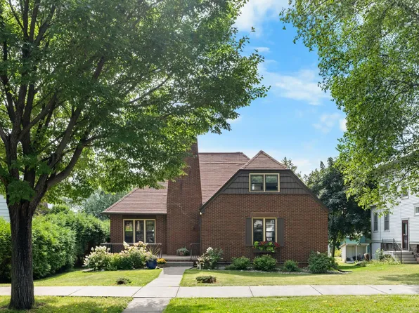 4214 Robinson St, Duluth, MN 55804