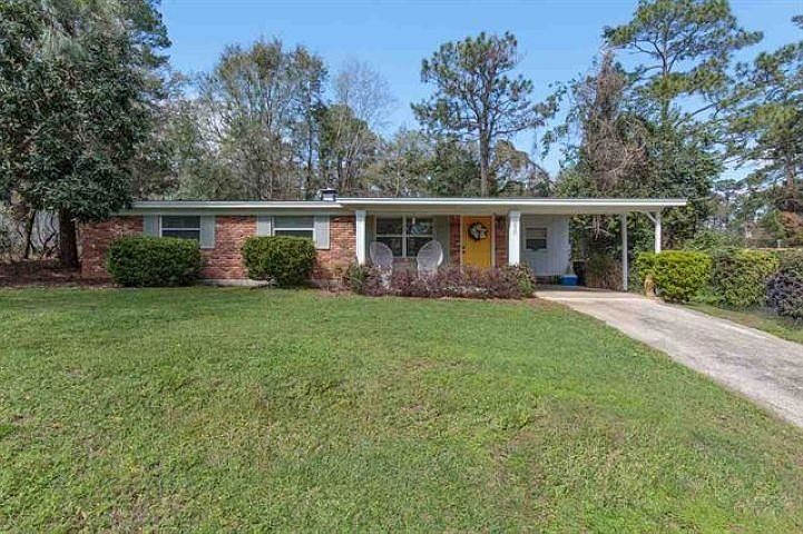 1st image of 820 Chestwood Ave