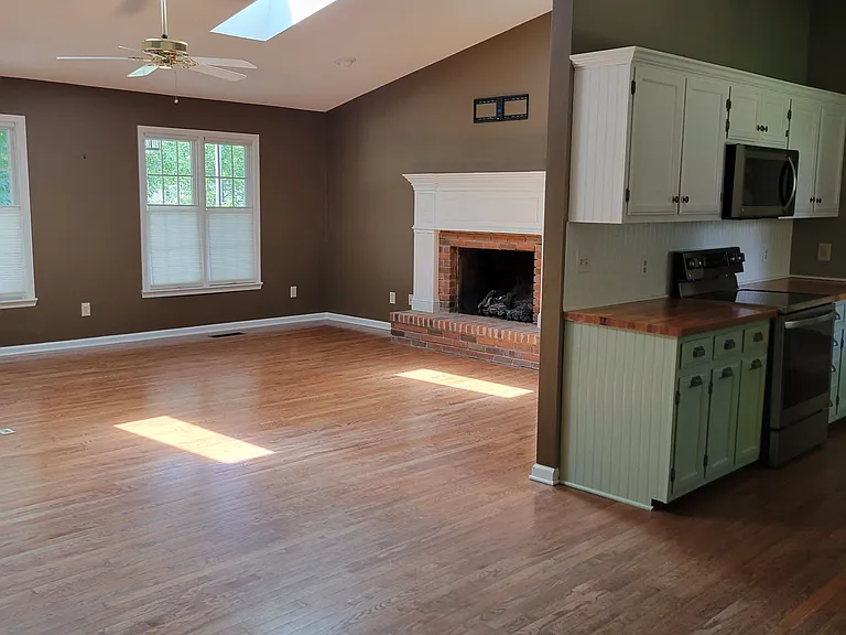 110 Hilton Ln — Photo 9