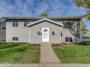 557 14th Ave N, South Saint Paul, MN 55075