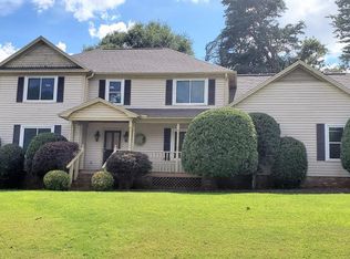 103 Wycliffe Dr, Greer, SC 29650
