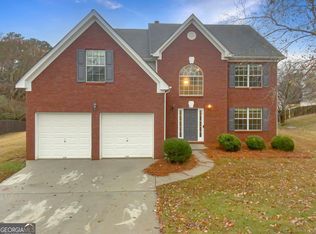 560 Howell Dr, Locust Grove, GA 30248
