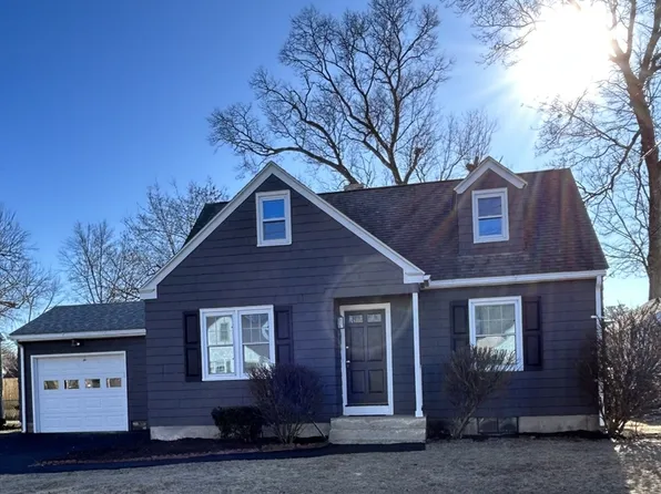 99 Lachine St, Chicopee, MA 01020