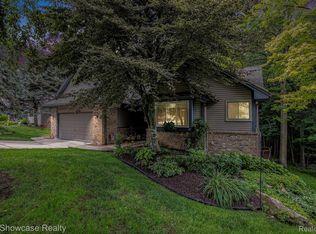 396 Rosario Ln, White Lake, MI