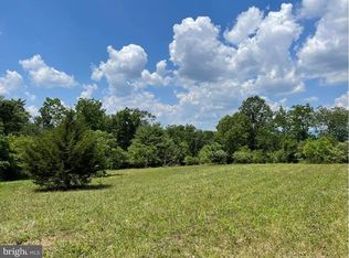 1 Coonhunter Rd, Middleburg, PA 17842