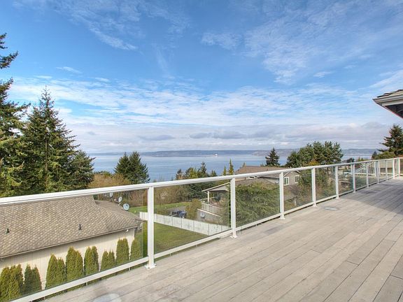 2nd image of 5752 Overlook Ave NE