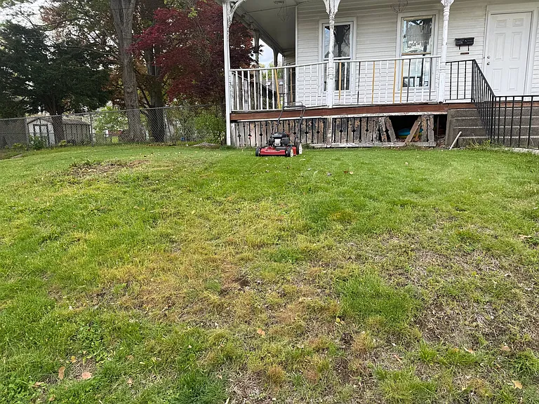 118 Coburn Ave — Photo 1