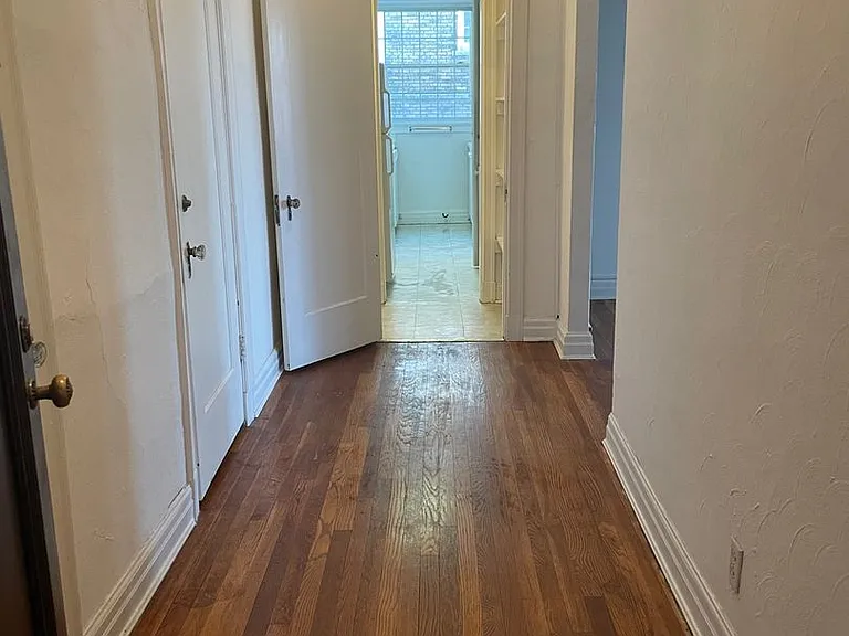 New King Edward Apartments — Photo 251