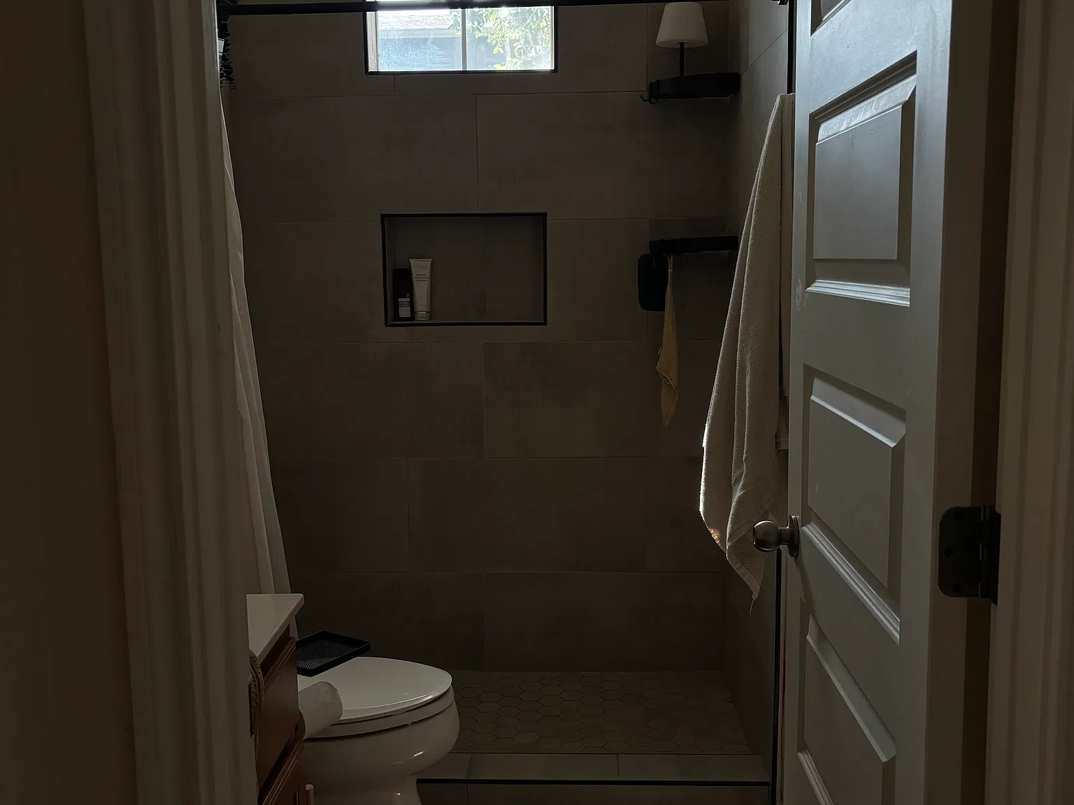 2 bed, 1190 sqft, $2,400 — Photo 3