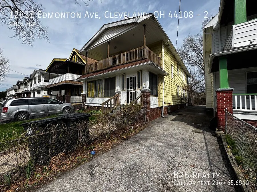 Building Photo - 12633 Edmonton Ave #2