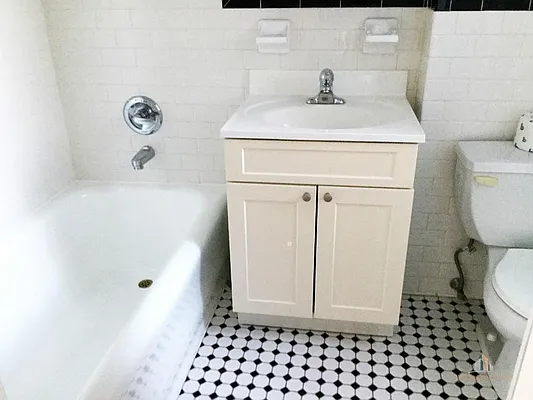 Rented by ONE Manhattan Real Estate | media 24