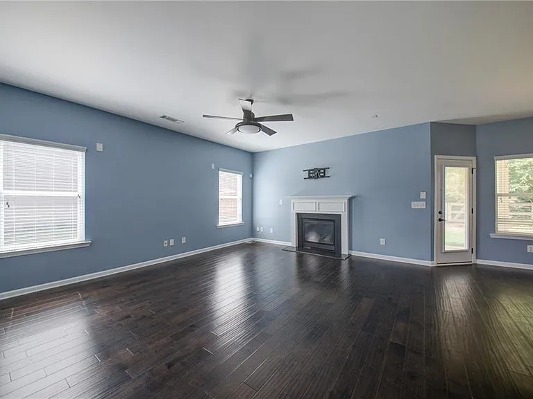 5595 Banner Blvd — Photo 5