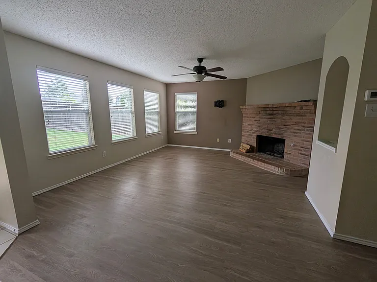 9812 Coolidge Dr — Photo 4