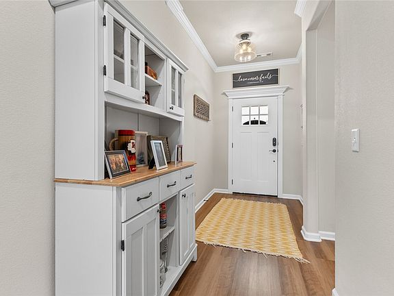 5th image of 5803 SW Macasin Ave