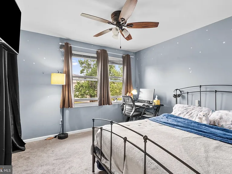 139 Carriage Ln — Photo 16